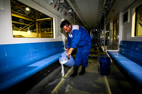 نخستین بخش از واگن‌های مترو وارد شیراز شد